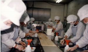 スモークサーモンの製造02